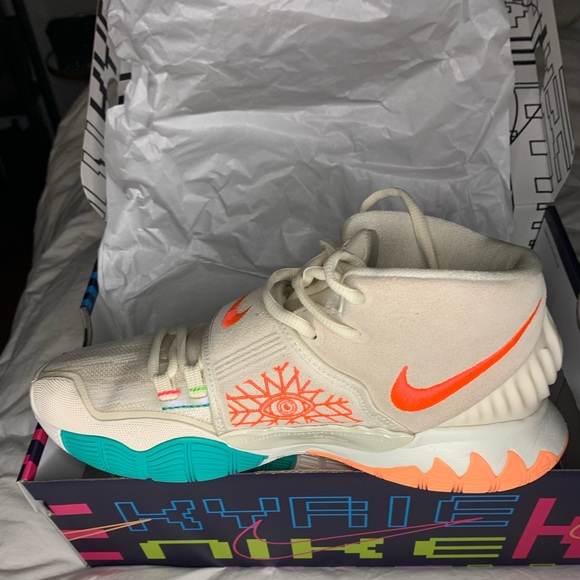 kyrie irving shoe size